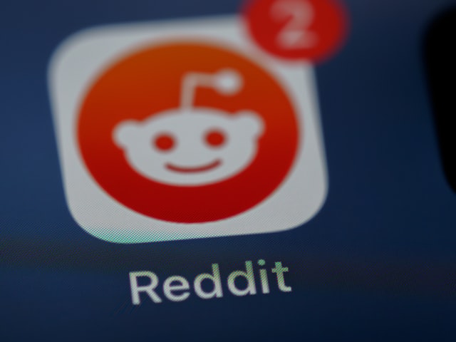 How to make money on reddit